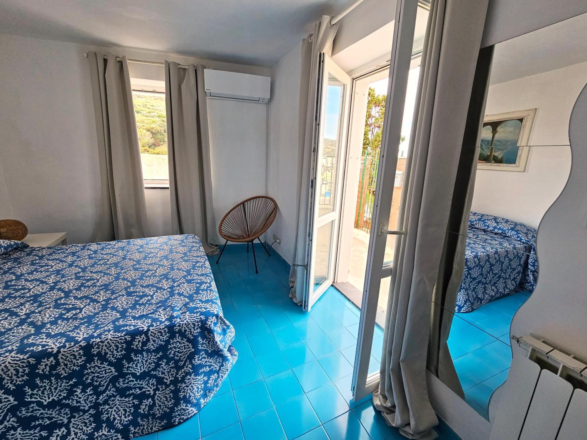Maridea - Biscaglina Apartment Ponza Bagian luar foto