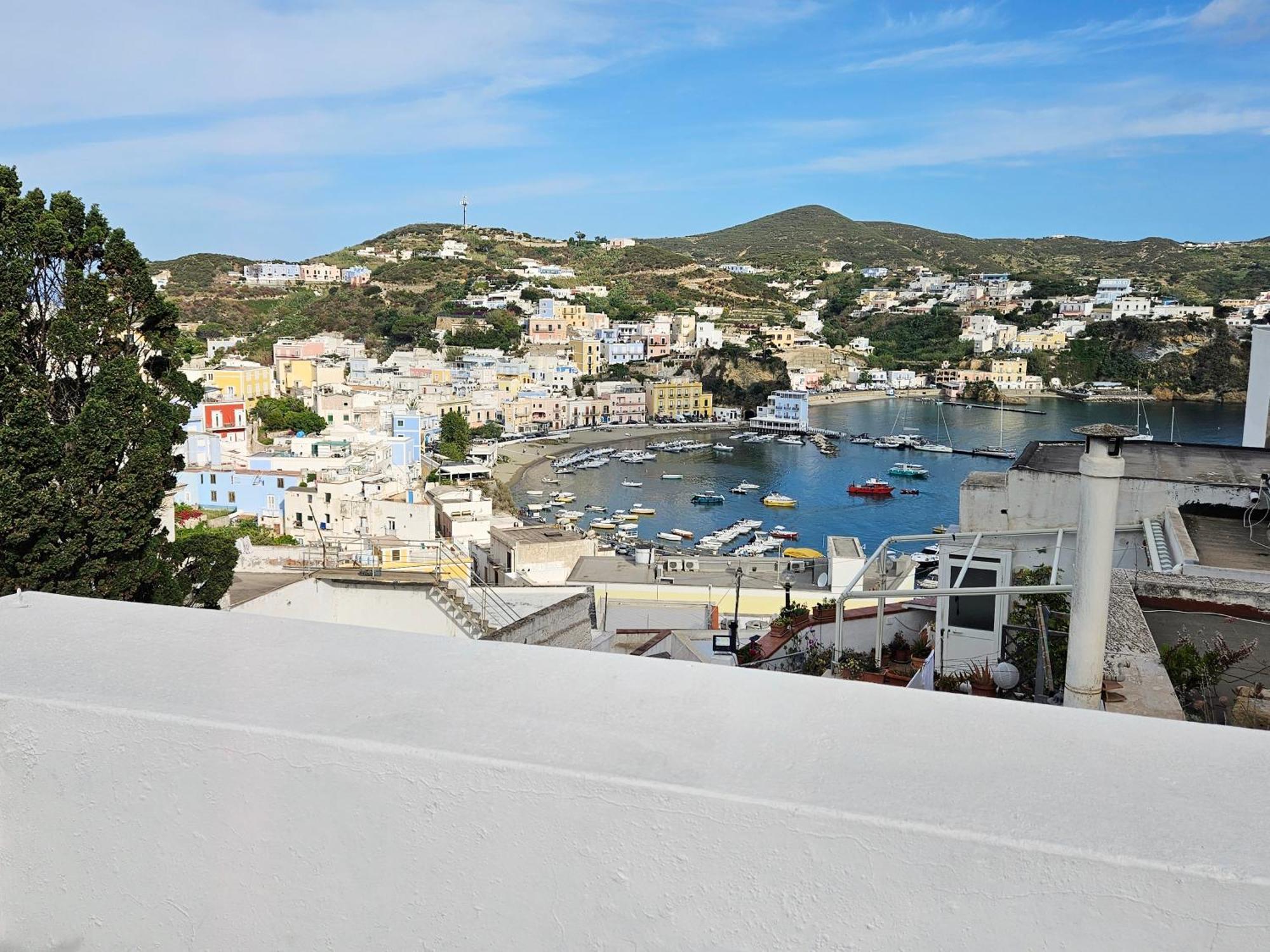 Maridea - Biscaglina Apartment Ponza Bagian luar foto